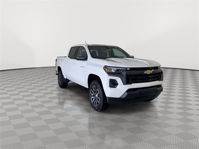 2024 Chevrolet Colorado LT photo 2