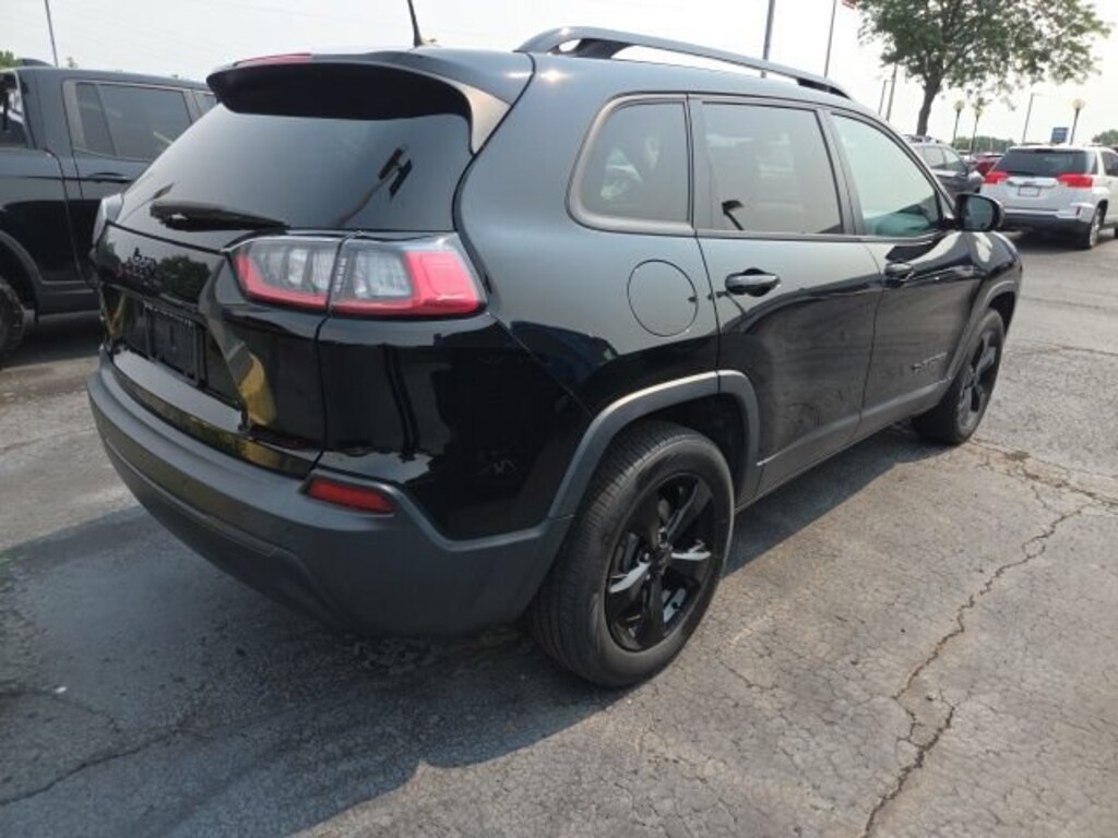 Used 2019 Jeep Cherokee Altitude 4x4 SUV