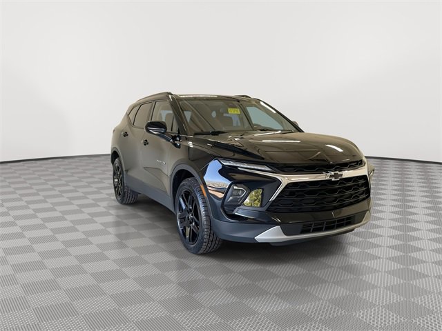 2024 Chevrolet Blazer 2LT photo 2