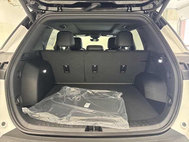 2027 Chevrolet Equinox LT - Photo 19