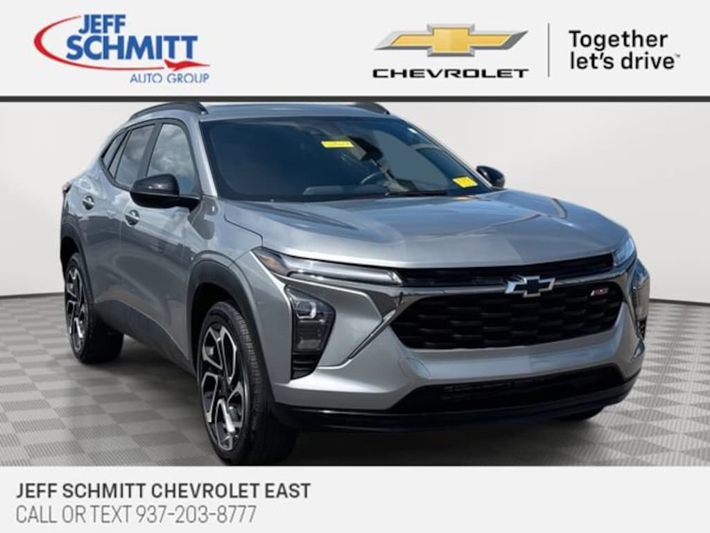 Used 2025 Chevrolet Trax 2RS SUV