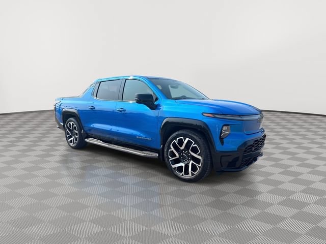 2025 Chevrolet Silverado EV RST - Photo 14