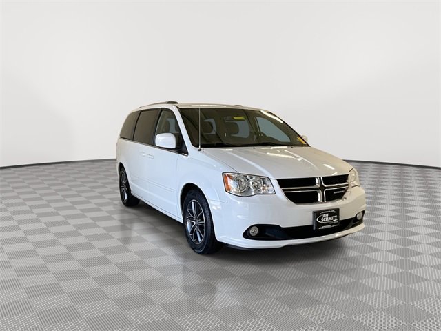 Used 2017 Dodge Grand Caravan SXT with VIN 2C4RDGCG3HR546712 for sale in Dayton, OH