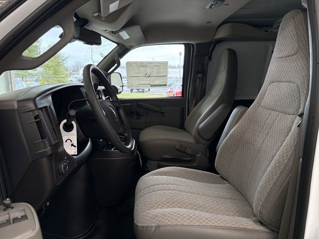 2026 Chevrolet Express Cargo Work Van - Photo 21
