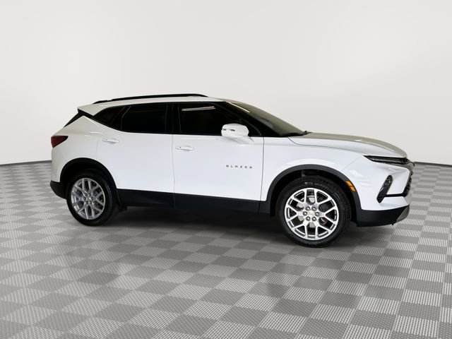 2024 Chevrolet Blazer 3LT - Photo 13