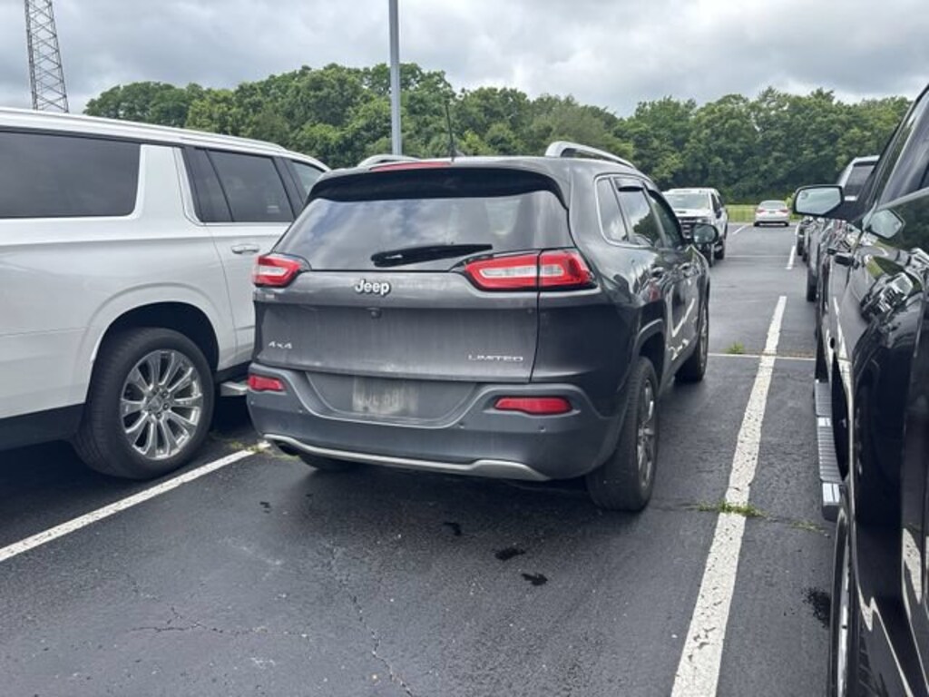 Used 2018 Jeep Cherokee Limited 4x4 SUV