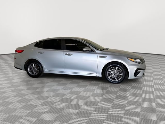 2020 Kia Optima LX - Photo 13