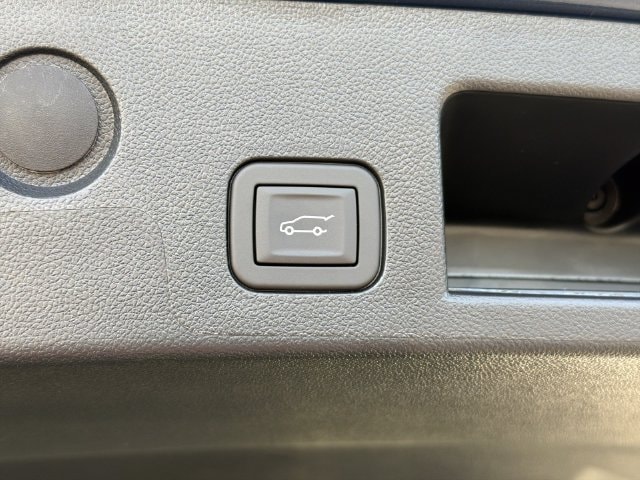 2027 Chevrolet Equinox LT - Photo 20
