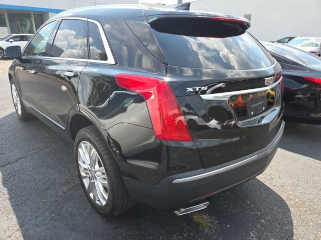 Used 2018 CADILLAC XT5 Premium Luxury FWD SUV