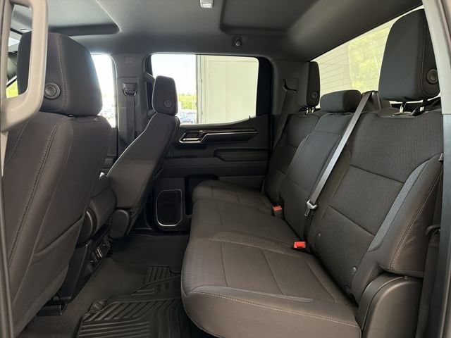 2024 Chevrolet Silverado 1500 LT - Photo 17