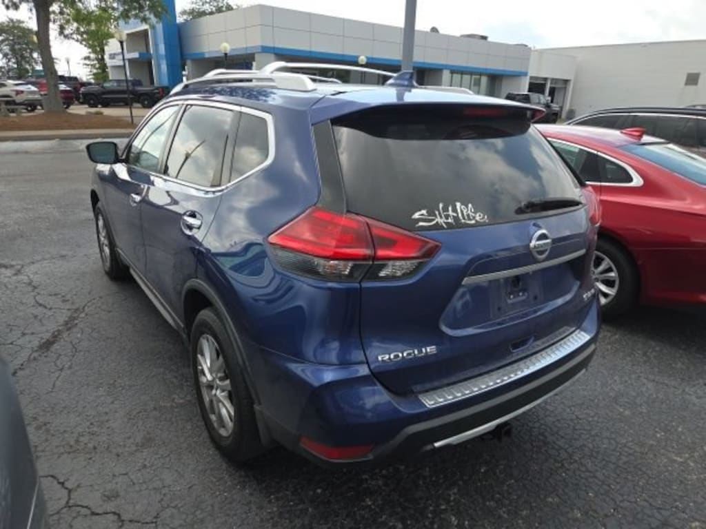 Used 2017 Nissan Rogue SV SUV