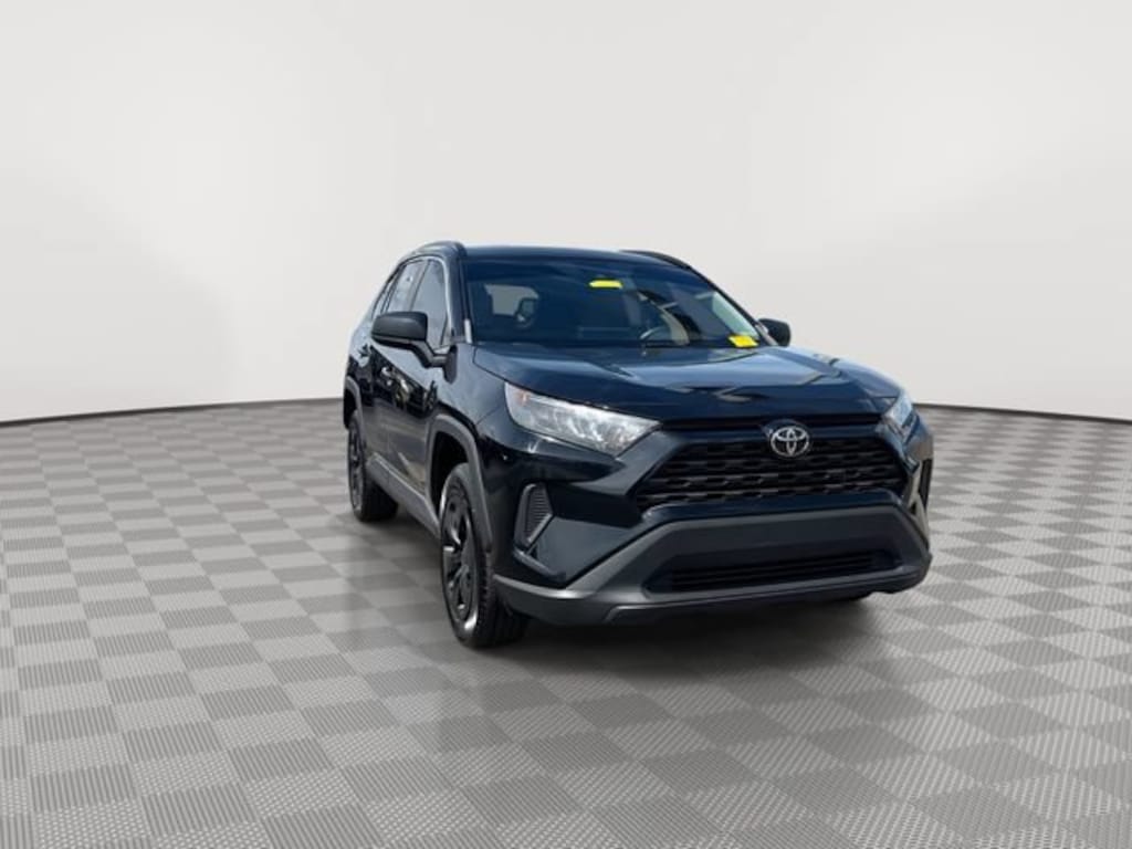 Used 2019 Toyota RAV4 LE SUV