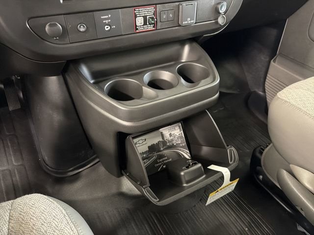 2026 Chevrolet Express Cargo Work Van - Photo 23
