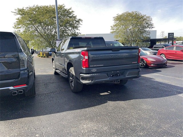 2019 Chevrolet Silverado 1500 RST photo 2