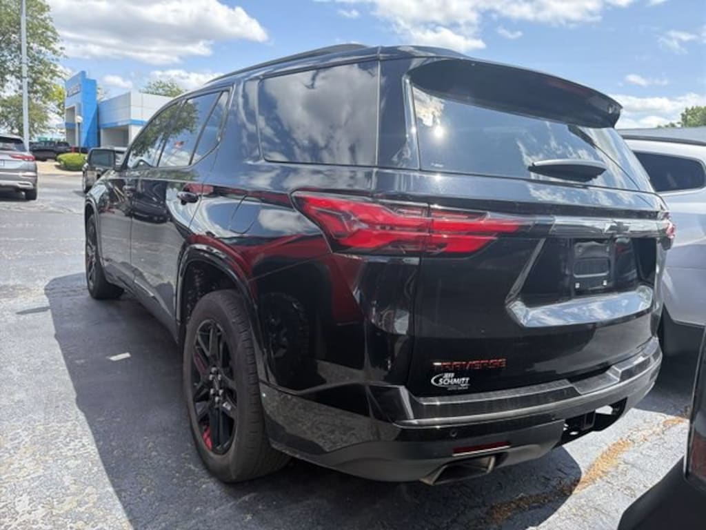 Used 2022 Chevrolet Traverse Premier SUV