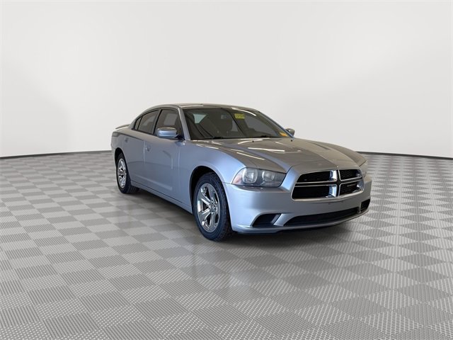 2014 Dodge Charger SE photo 2