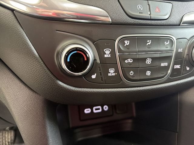 2024 Chevrolet Equinox LT - Photo 30