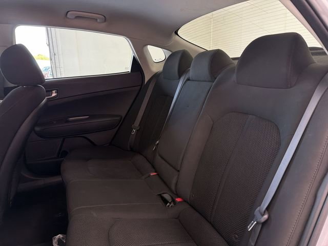 2020 Kia Optima LX - Photo 16