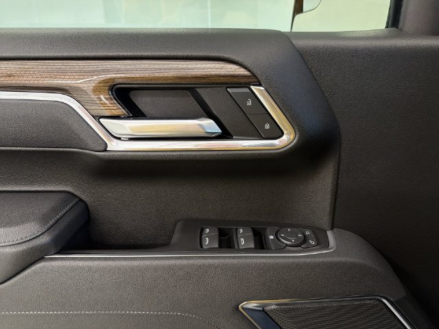 2025 Chevrolet Silverado 1500 LT - Photo 22