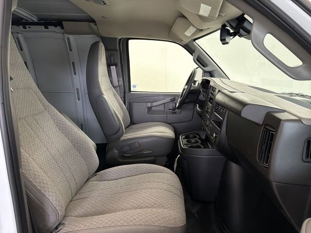 2026 Chevrolet Express Cargo Work Van - Photo 20