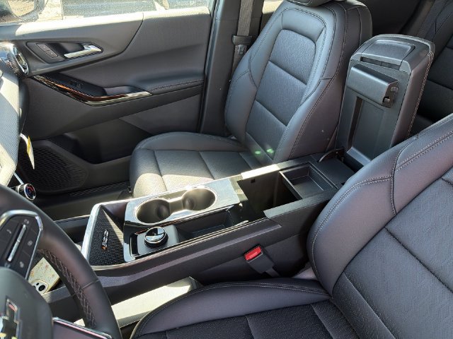 2027 Chevrolet Equinox LT - Photo 24