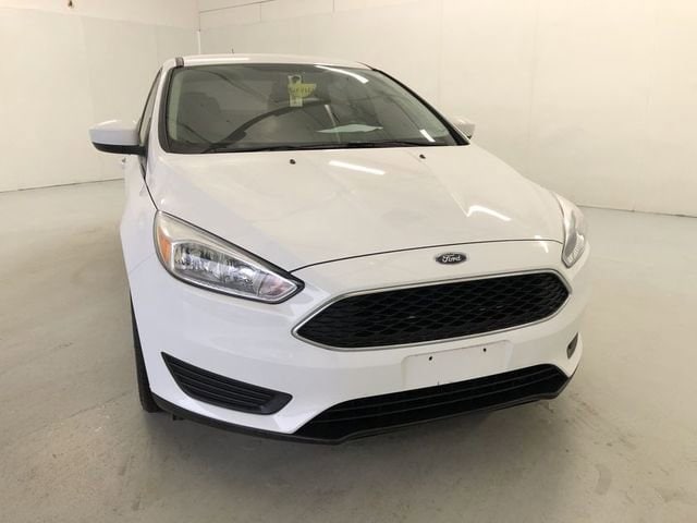 Used 2018 Ford Focus SE with VIN 1FADP3FE1JL330284 for sale in Dayton, OH