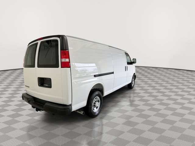 2026 Chevrolet Express Cargo Work Van - Photo 14
