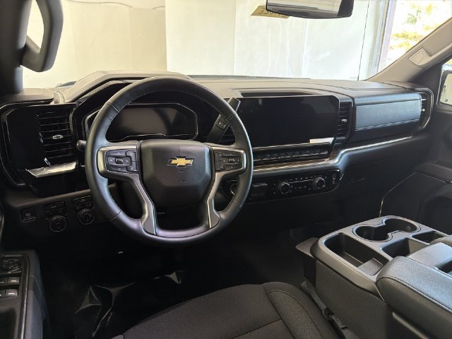 2025 Chevrolet Silverado 1500 LT - Photo 18