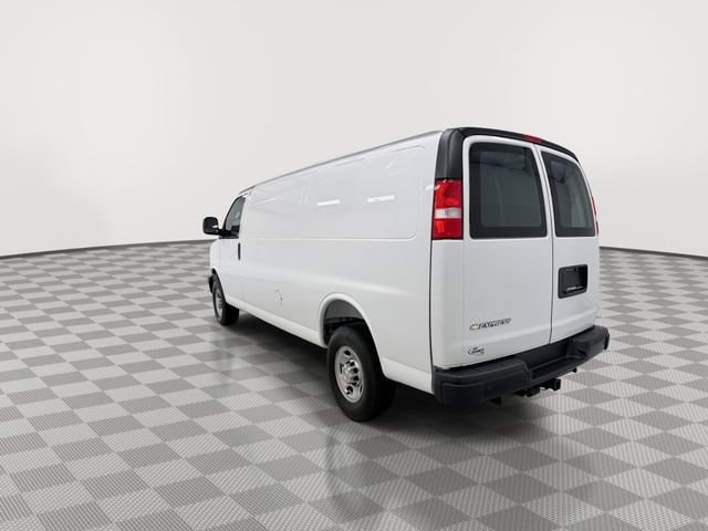 2026 Chevrolet Express Cargo Work Van - Photo 11