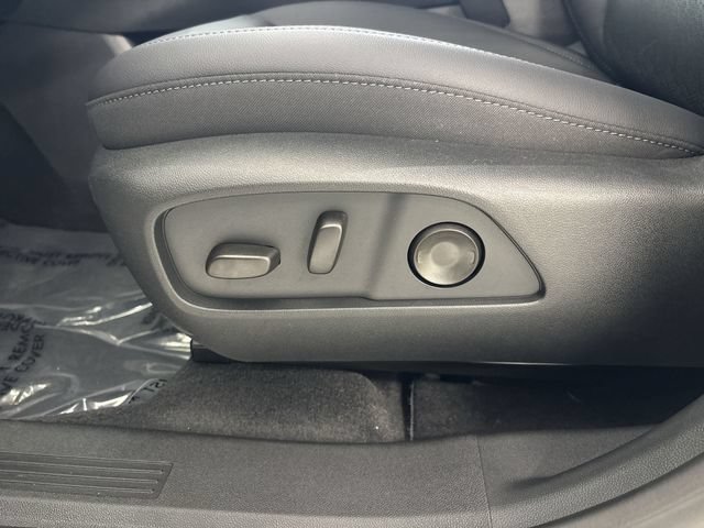 2027 Chevrolet Equinox LT - Photo 25