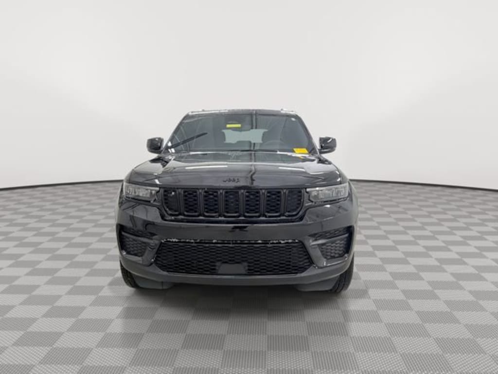 Used 2024 Jeep Grand Cherokee Altitude X 4x4 SUV