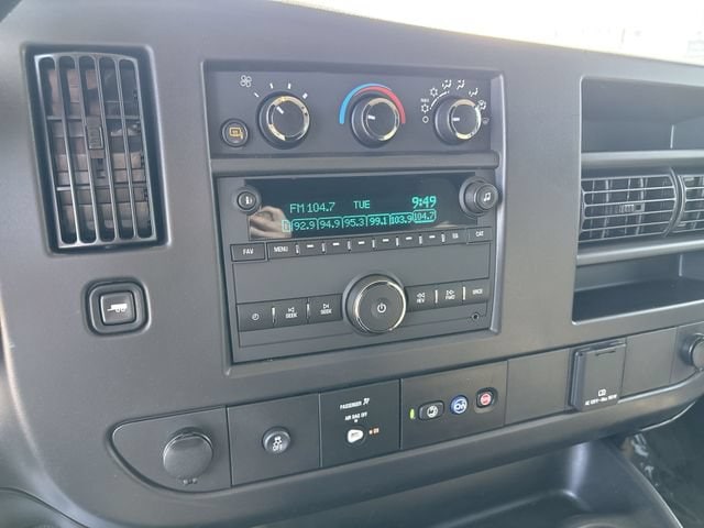 2024 Chevrolet Express Cargo Work Van - Photo 22