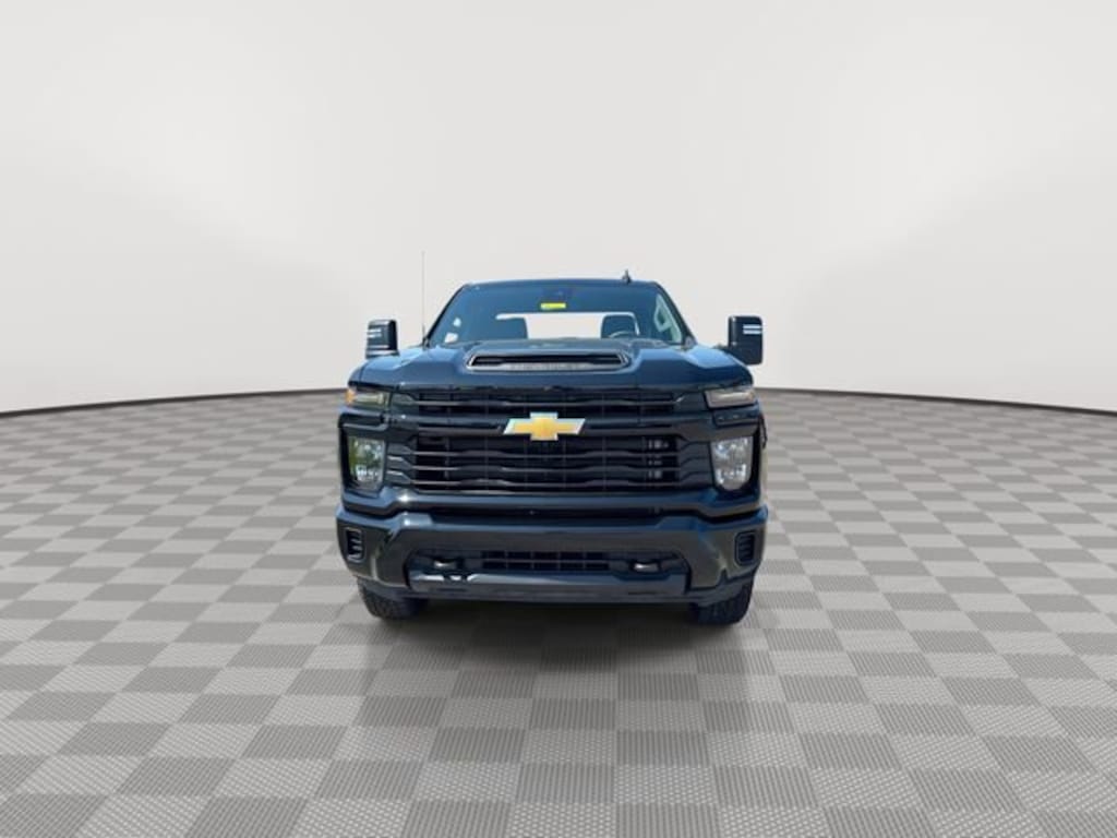 Used 2026 Chevrolet Silverado 2500 HD Custom Truck Crew Cab