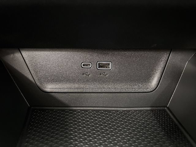 2027 Chevrolet Equinox LT - Photo 33