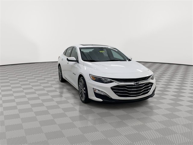 2022 Chevrolet Malibu 1LT photo 2