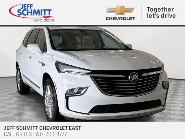 2023 Buick Enclave Essence's photo