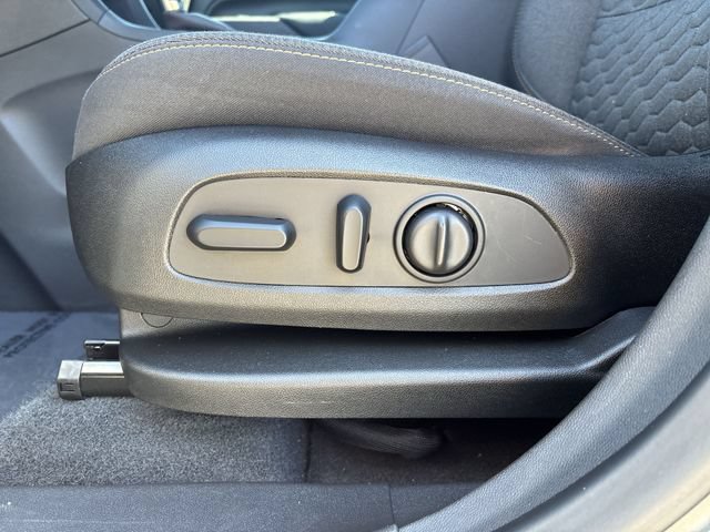 2020 Chevrolet Equinox LT - Photo 21