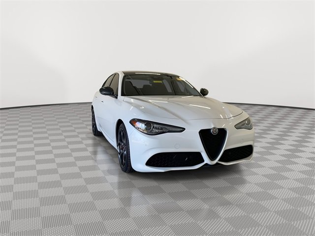 2019 Alfa Romeo Giulia Ti Sport photo 3
