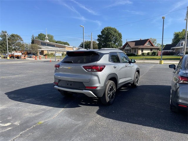 2023 Chevrolet Trailblazer LT photo 3