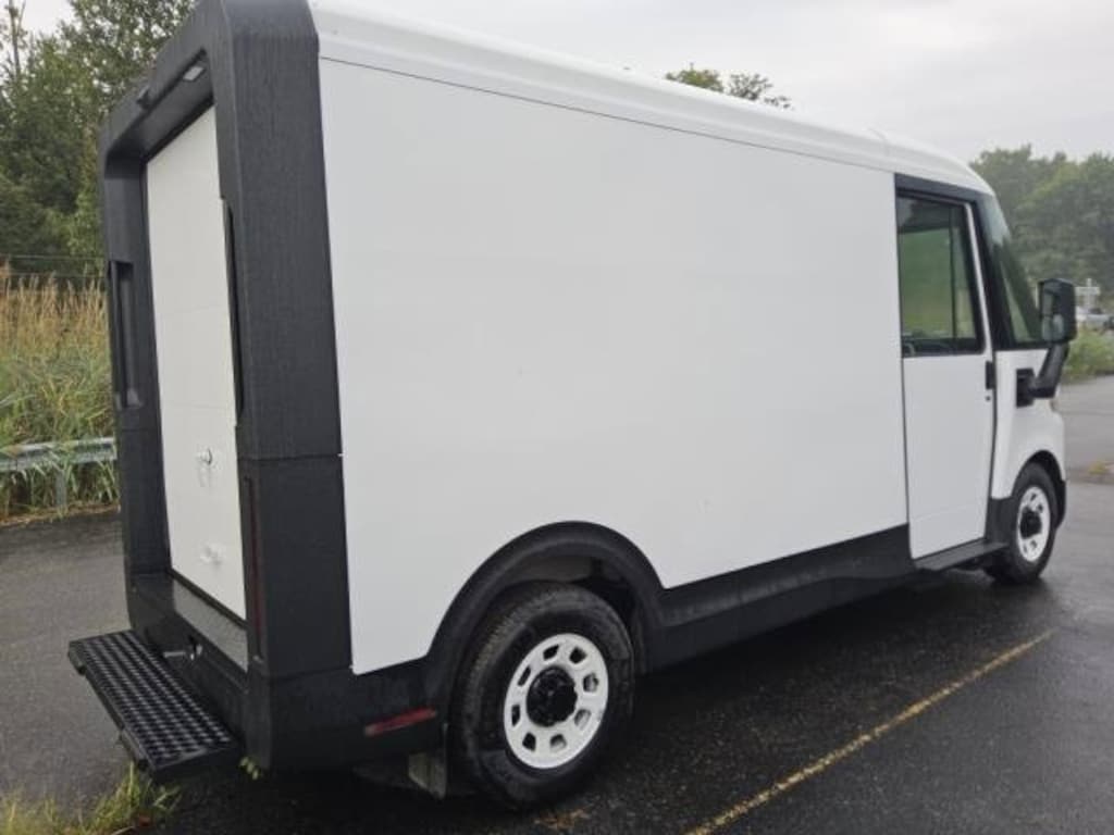 Used 2025 Chevrolet BrightDrop 400 FWD 400 Commercial Van