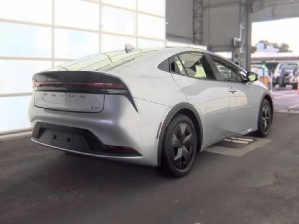 Used 2025 Toyota Prius LE