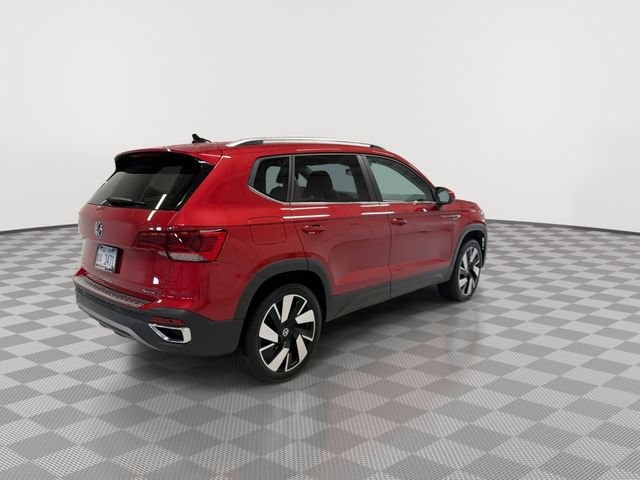 2024 Volkswagen Taos SEL - Photo 11