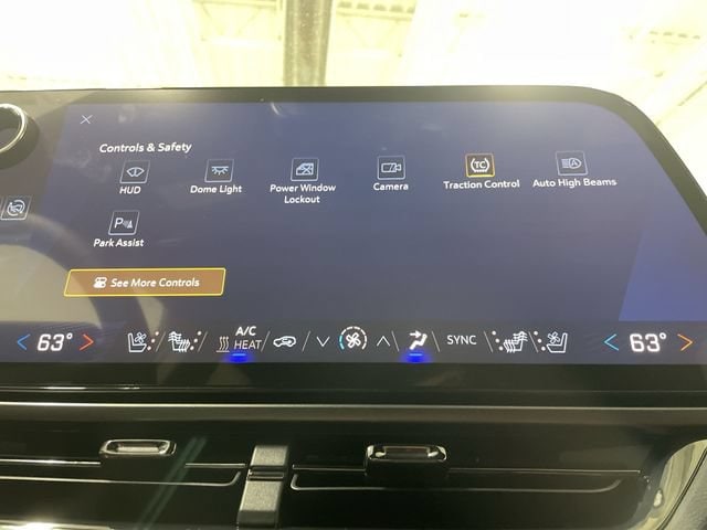 2025 Chevrolet Equinox EV RS - Photo 33