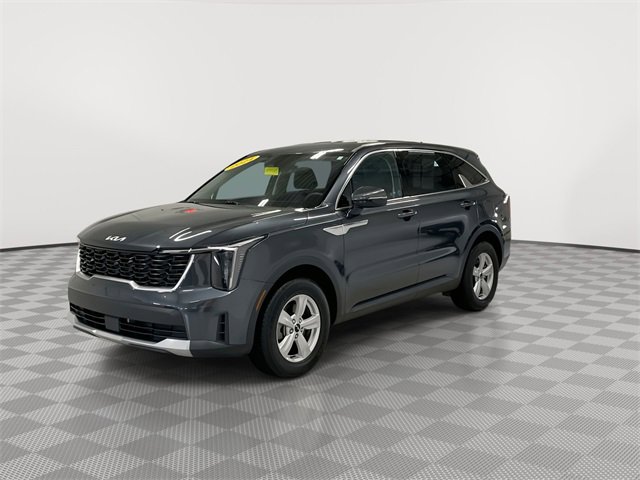 2024 Kia Sorento LX photo 4
