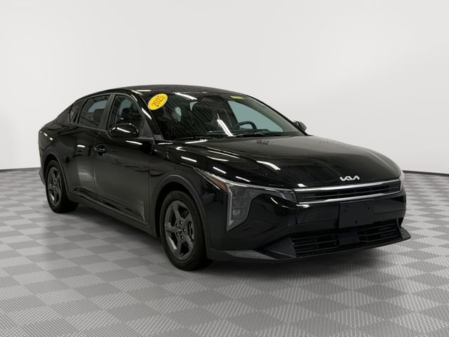 2025 Kia K4 LXS AT's photo
