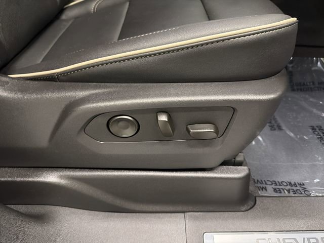 2026 Chevrolet Suburban Premier - Photo 21