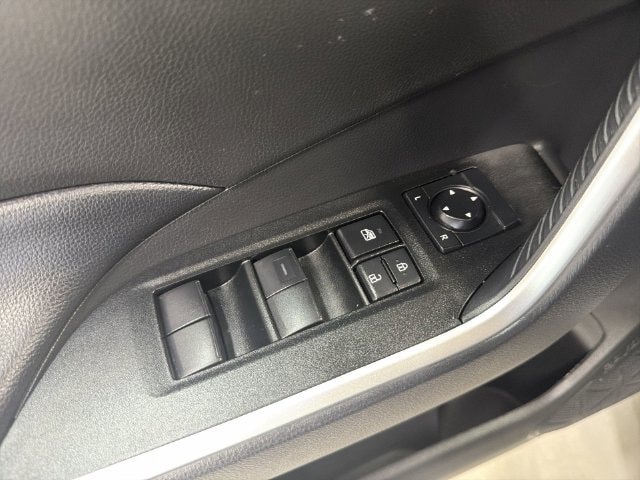 2025 Toyota RAV4 LE - Photo 21