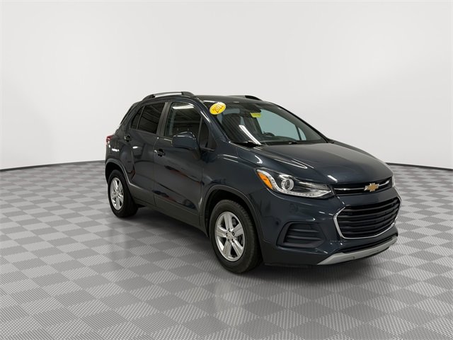 Used 2021 Chevrolet Trax LT with VIN KL7CJLSB4MB323615 for sale in Fairborn, OH