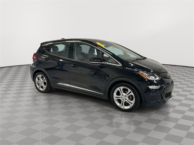 Used 2021 Chevrolet Bolt EV LT with VIN 1G1FY6S01M4113949 for sale in Fairborn, OH