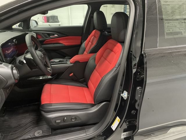 2025 Chevrolet Equinox EV RS - Photo 22
